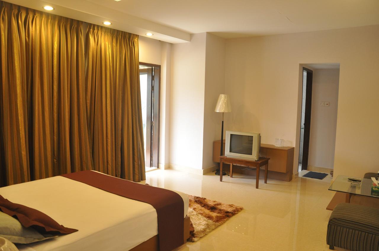Foy'S Lake Resort Dakhin Kattali Ngoại thất bức ảnh
