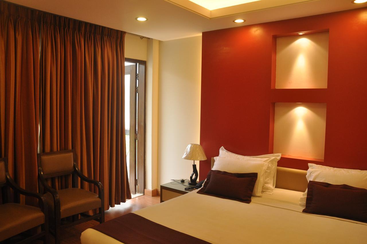 Foy'S Lake Resort Dakhin Kattali Ngoại thất bức ảnh
