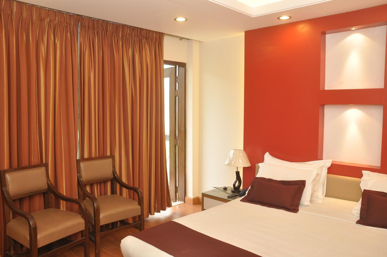 Foy'S Lake Resort Dakhin Kattali Ngoại thất bức ảnh