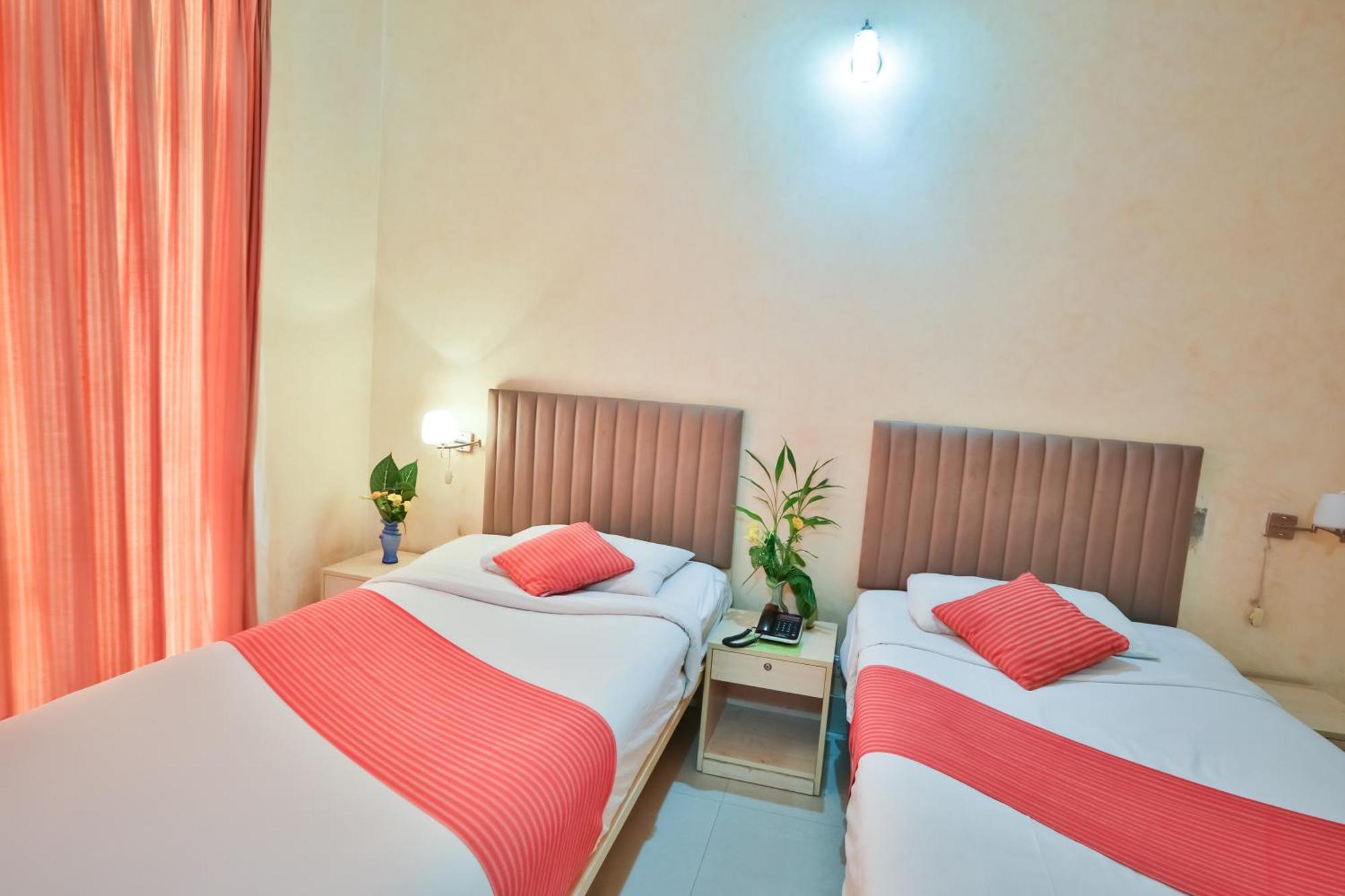 Foy'S Lake Resort Dakhin Kattali Ngoại thất bức ảnh